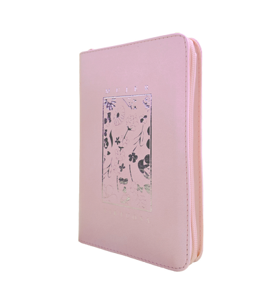 Biblia RVR60 Mujer Virtuosa Color Rosa Canto Plateado Letra 12 Puntos